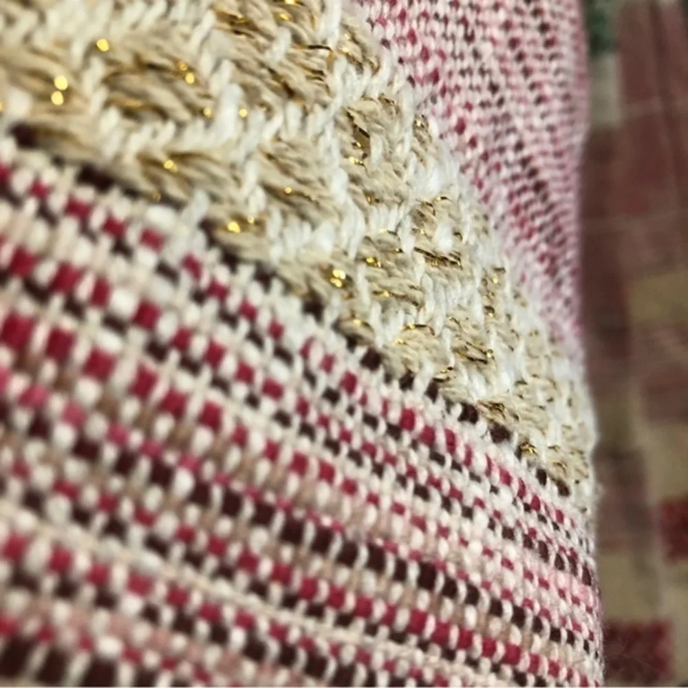 Cherished Traditions tasseled ivory‎ throw 50x70